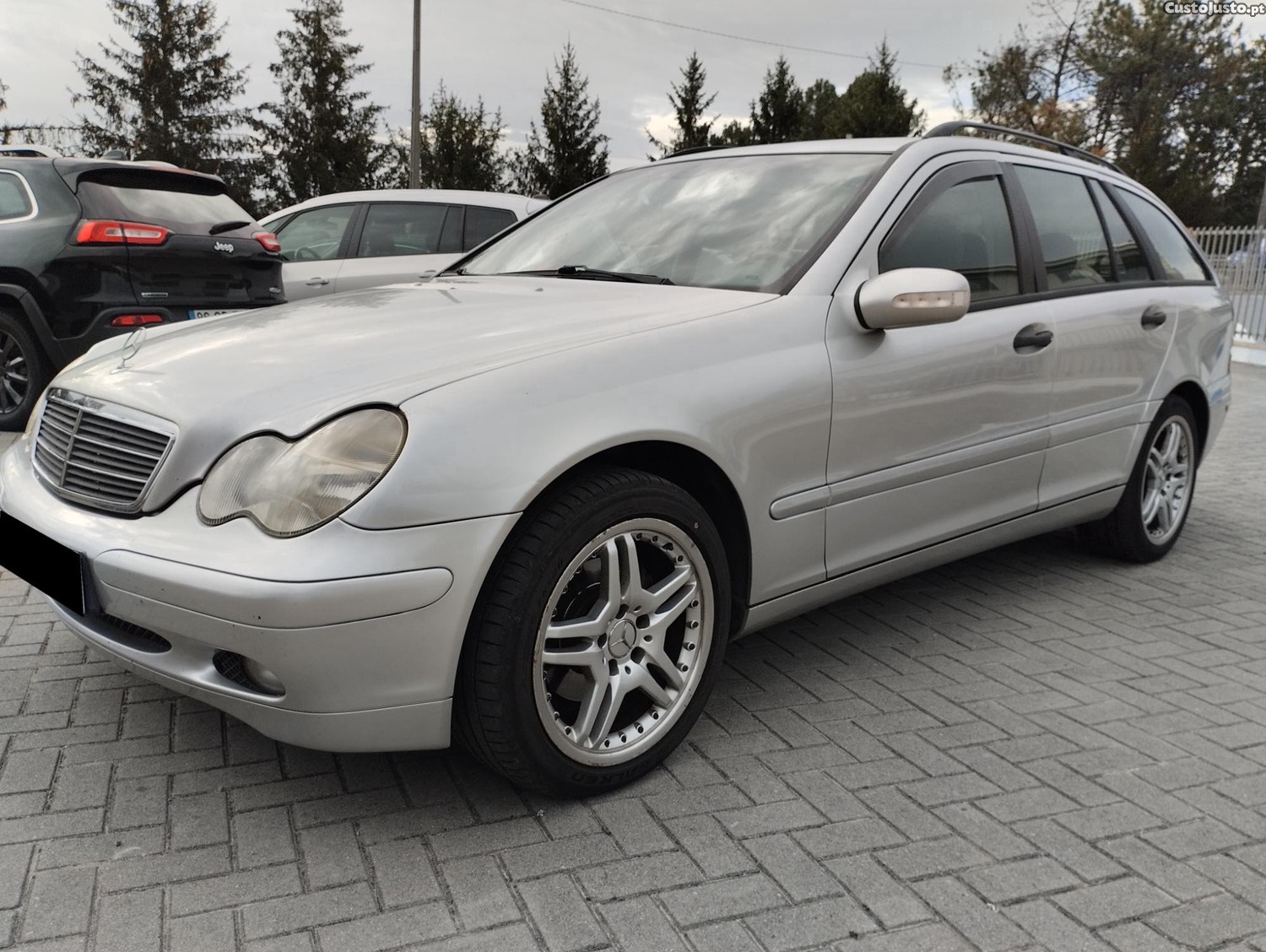 Mercedes-Benz C 220 CDI 143cv - C/ Camara de Marcha trás - "Bom estado geral" - CX. Manual 6 Veloc. — photo 4