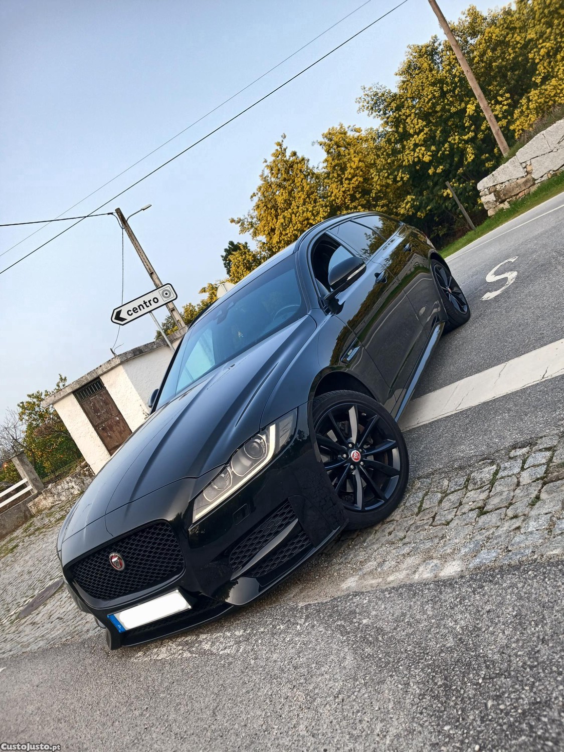 Jaguar XF R-sport — fotografia 2