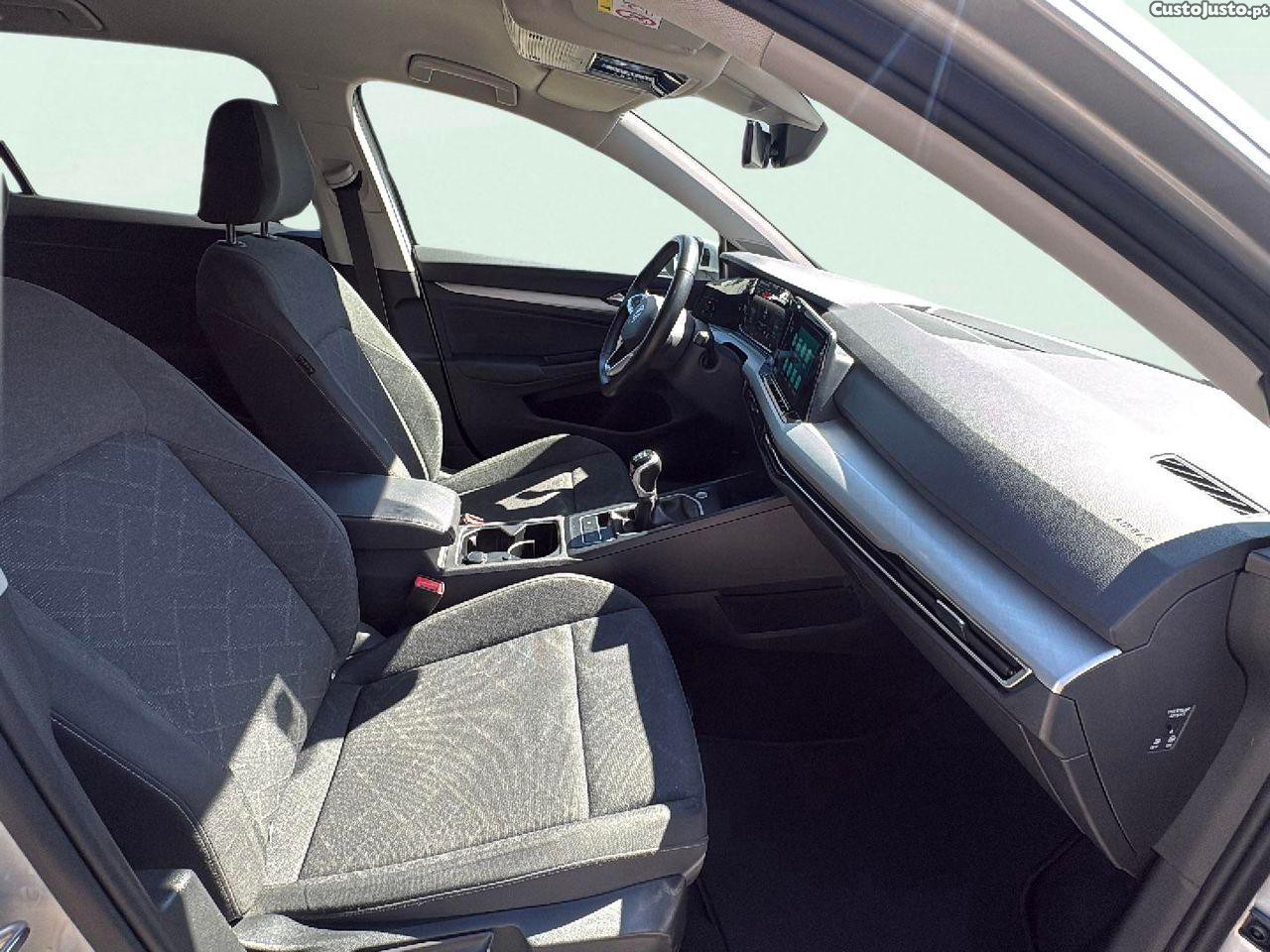 Volkswagen Golf 1.0 TSI Life — fotografia 3