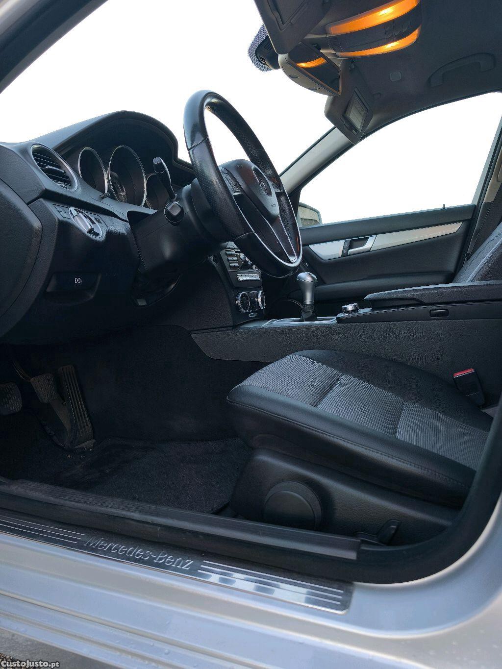 Mercedes-Benz C 250 CDI 204cv Avantgard Nacional — fotografia 5