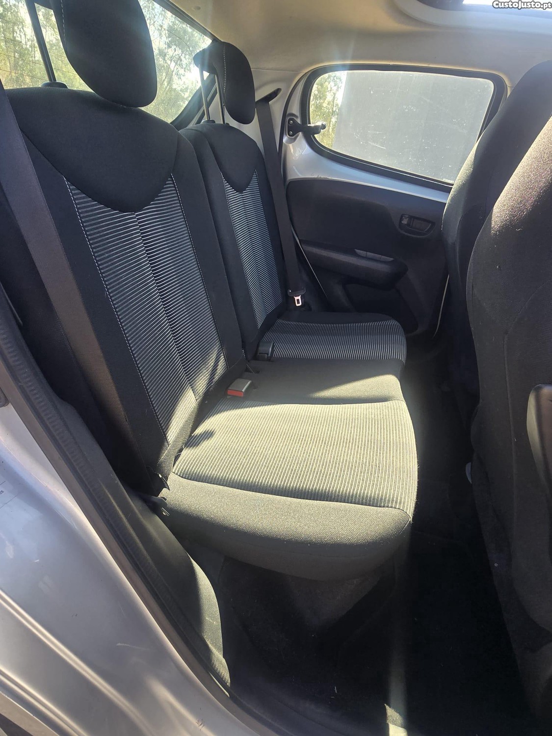 Peugeot 108 Envy — photo 3