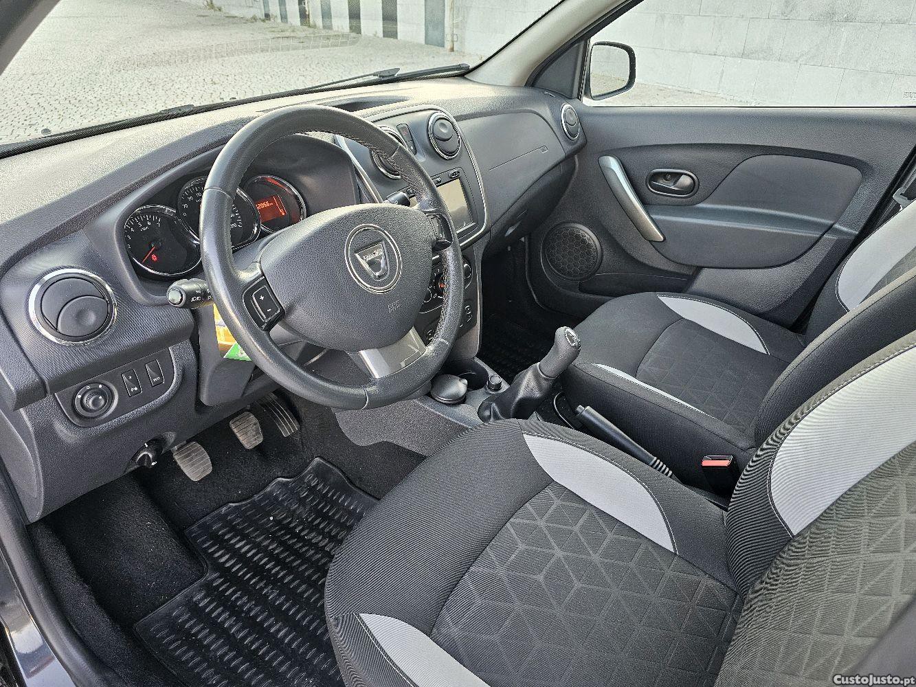 Dacia Sandero Stepway 0.9 TCE C/GPS — photo 5
