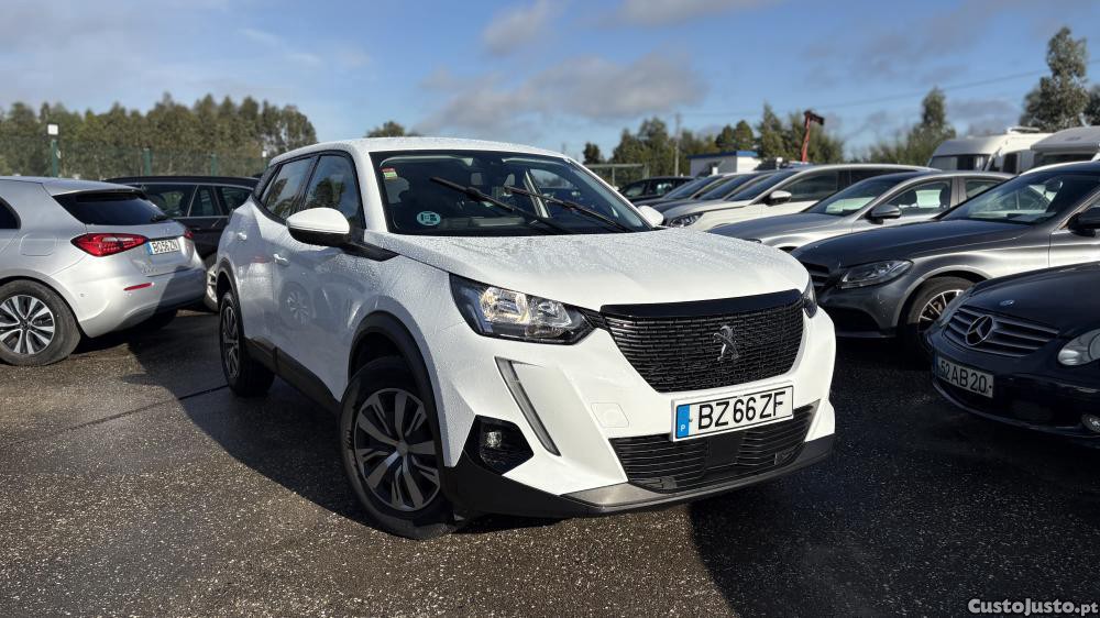 Peugeot 2008 BlueHDi 110 Active P - 21 — photo 2