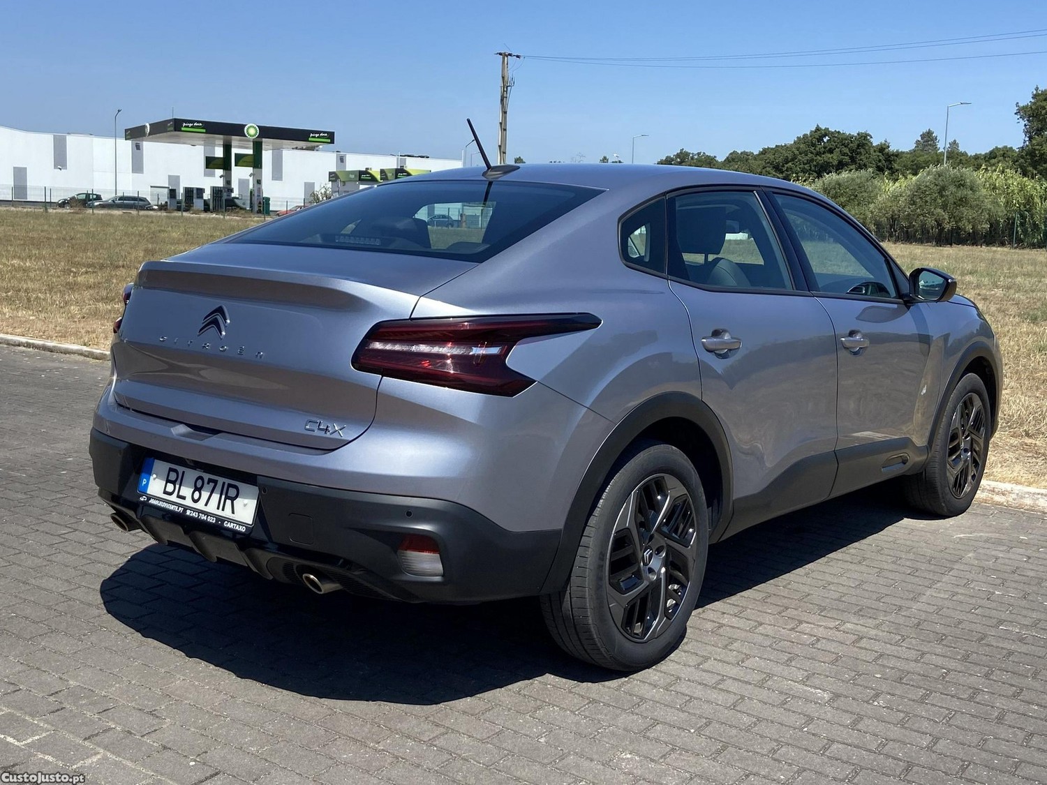 Citroën C4 X 1.2 PureTech Plus EAT8 — fotografia 16