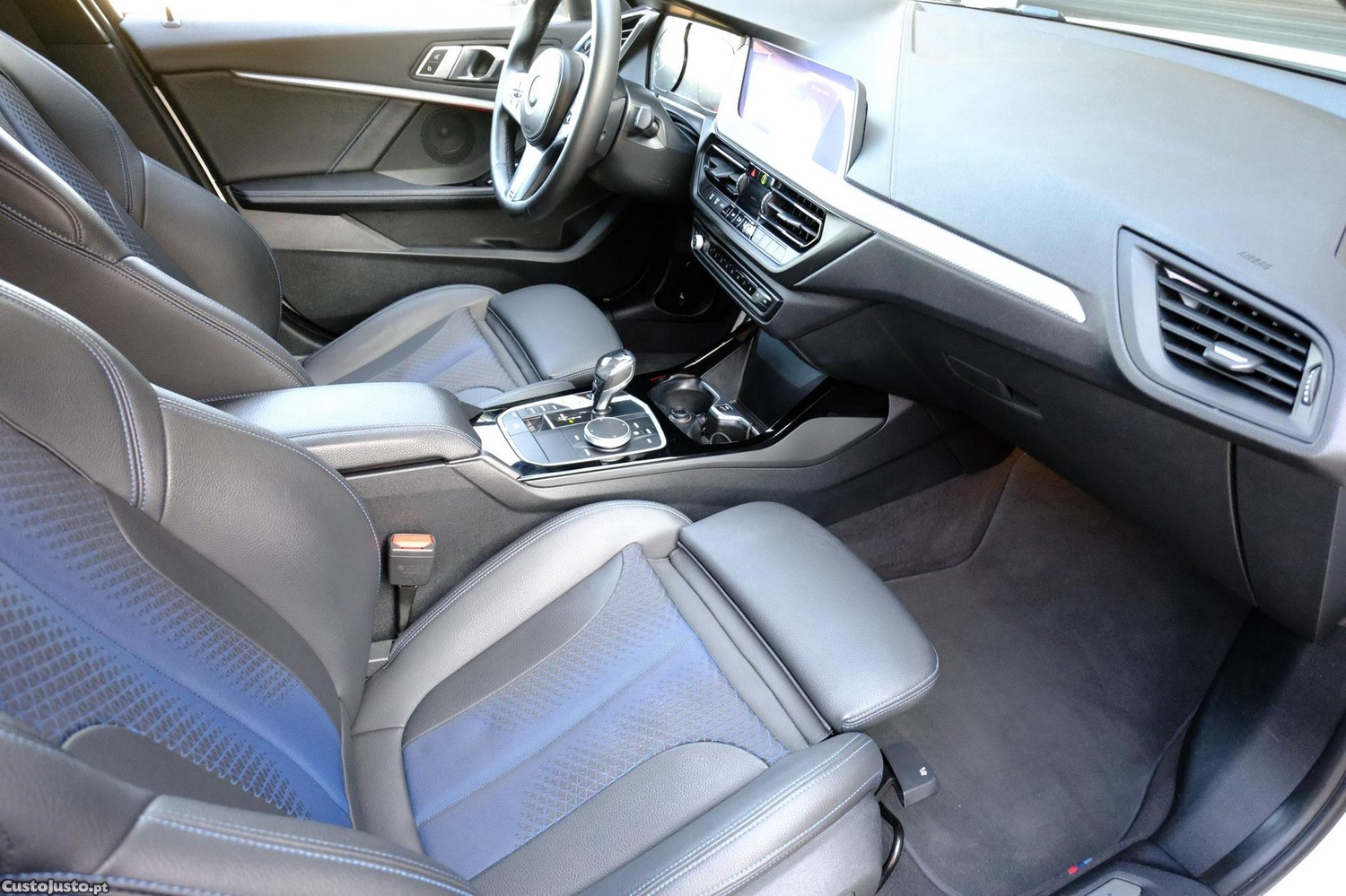 BMW 118 i Pack Desportivo M Auto — fotografia 14