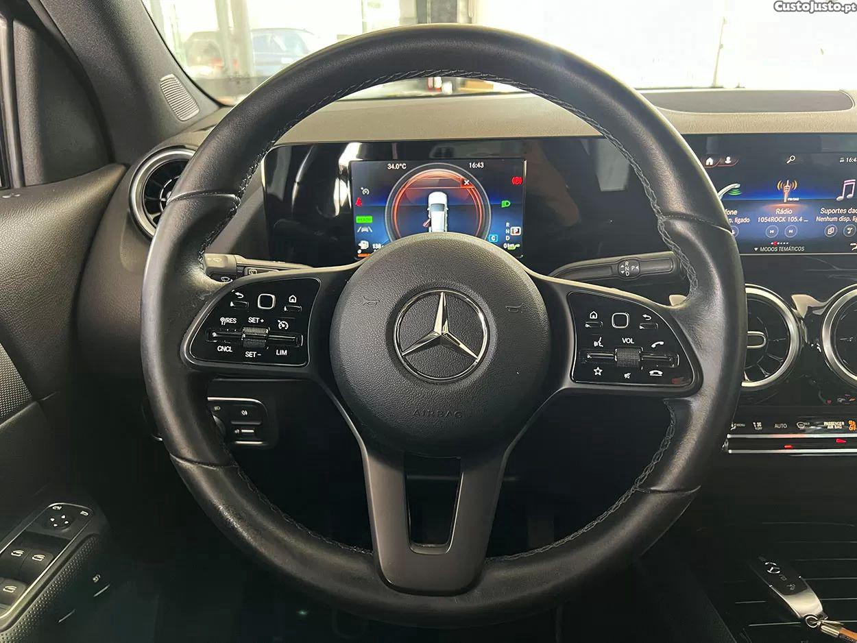 Mercedes-Benz GLA 250 E — fotografia 16
