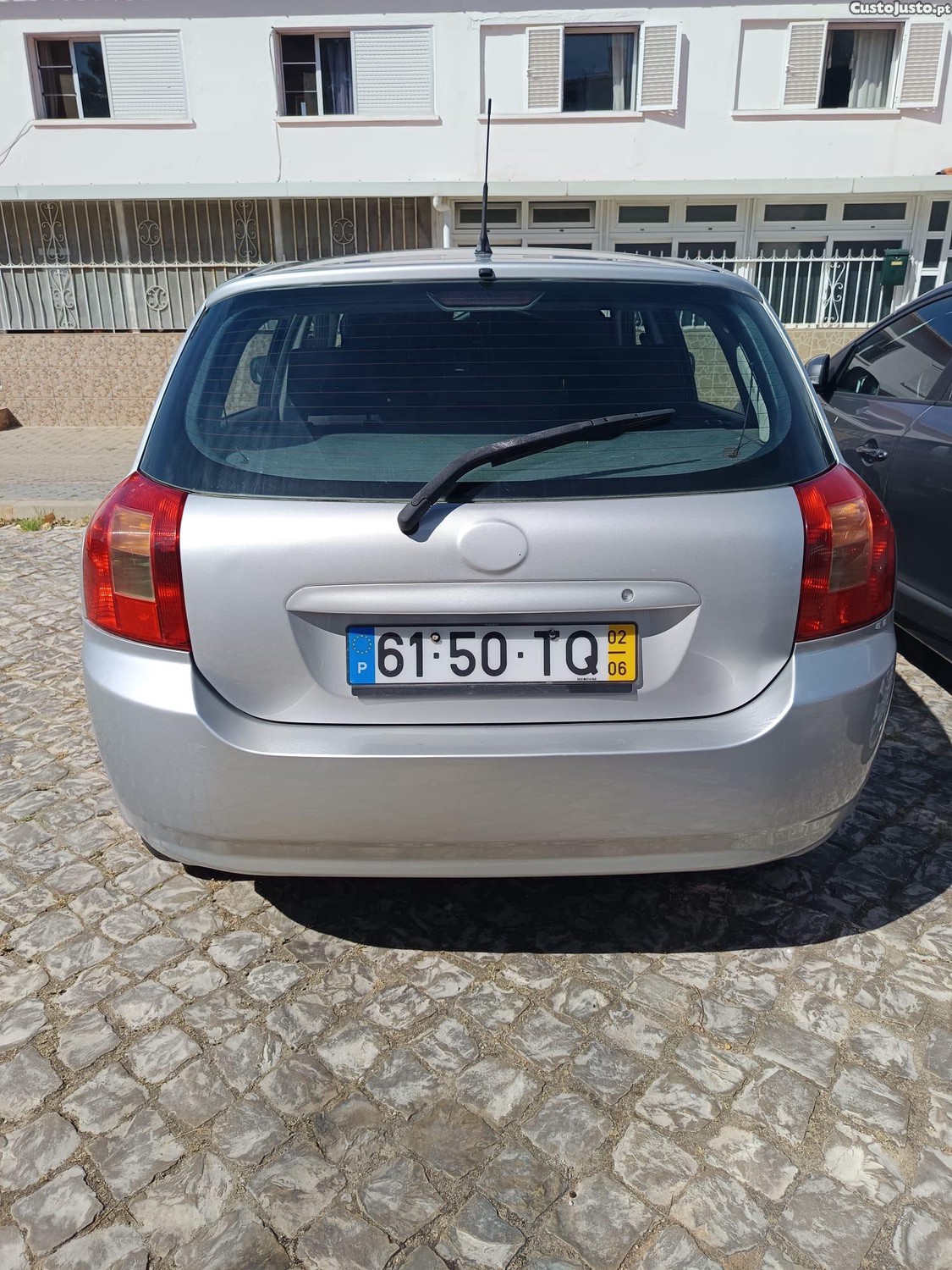 Toyota Corolla sedan — fotografia 4