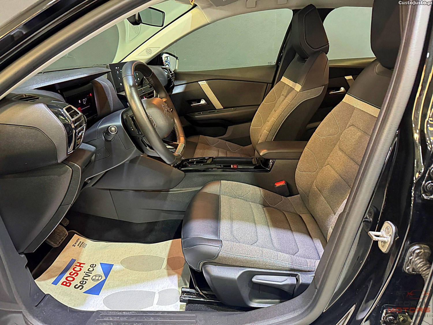 Citroën C4 1.2 PureTech Plus EAT8 — fotografia 12