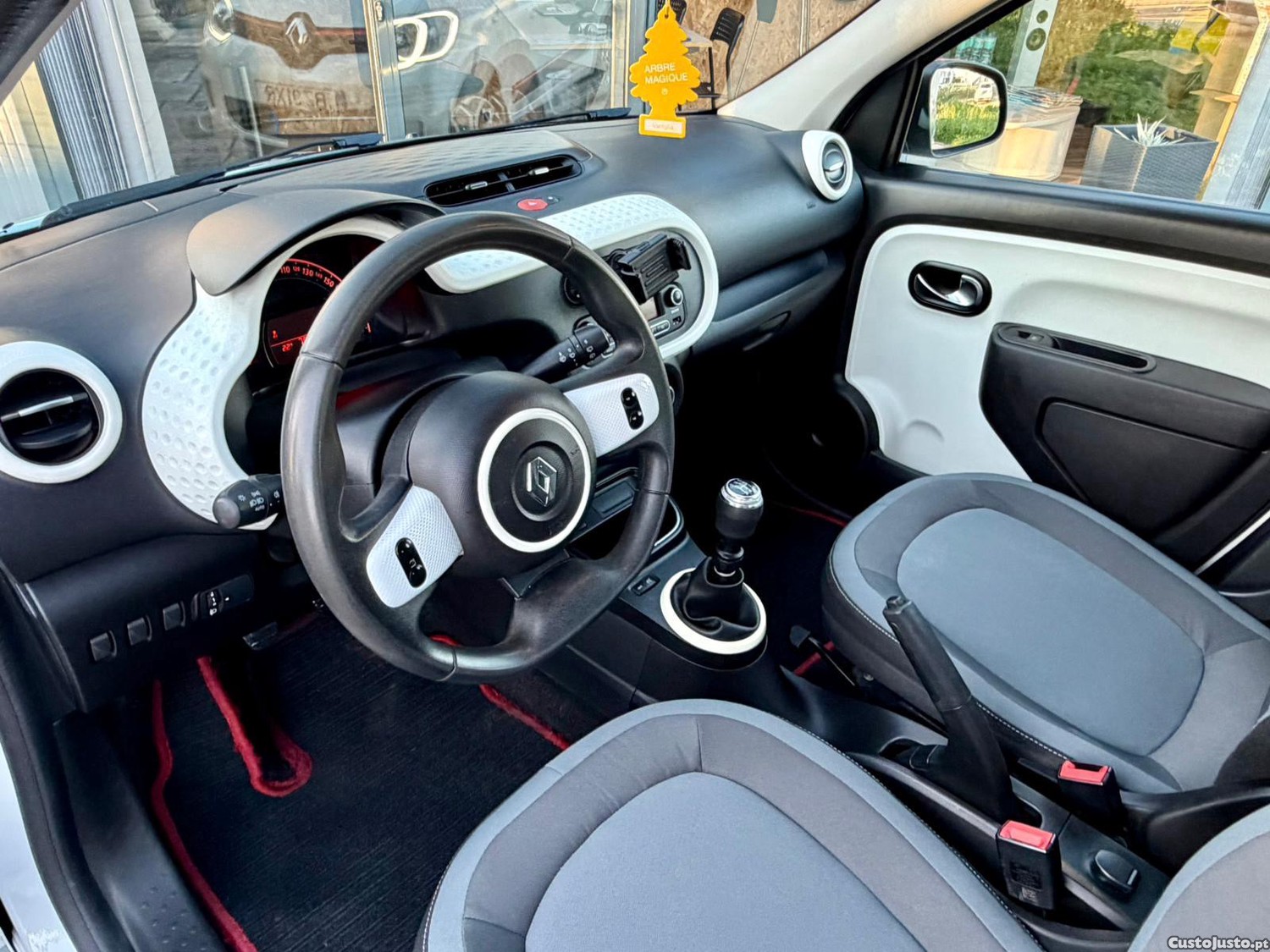 Renault Twingo 1.0 Sce Experience — fotografia 2