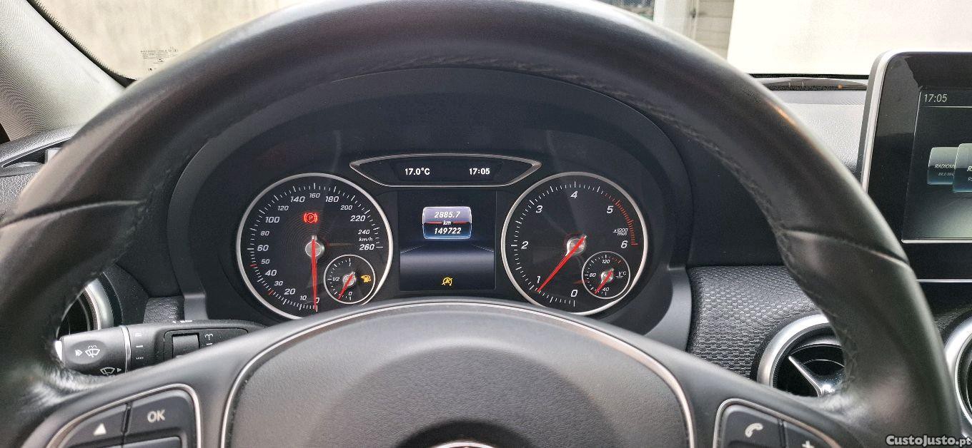Mercedes-Benz A 180 AMG — fotografia 3