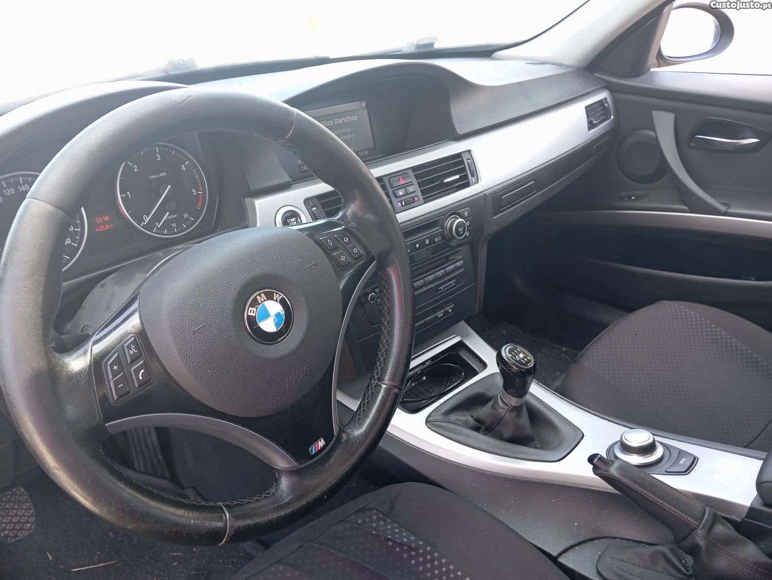 BMW 320 Turing - 11 — photo 5