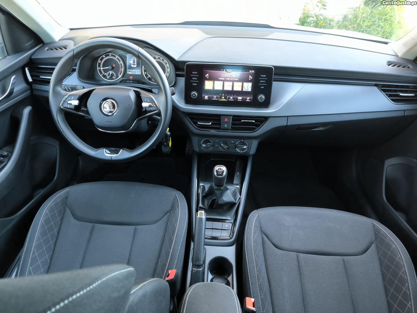 Skoda Kamiq 1.0 TSI — fotografia 13