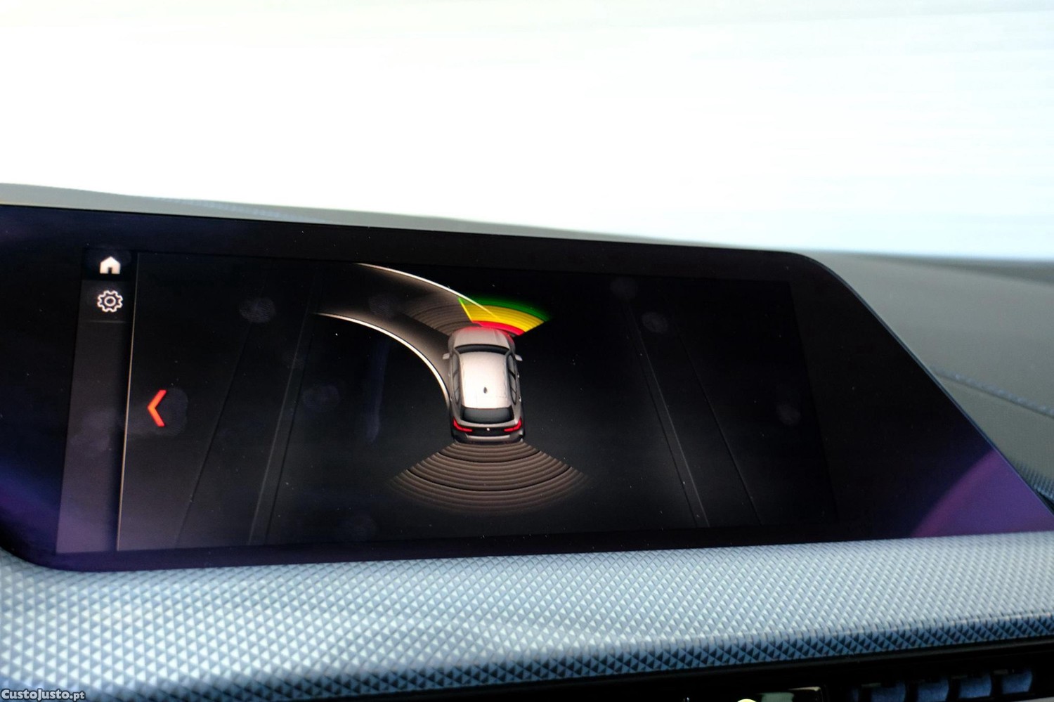 BMW 118 i Pack Desportivo M Auto — fotografia 3