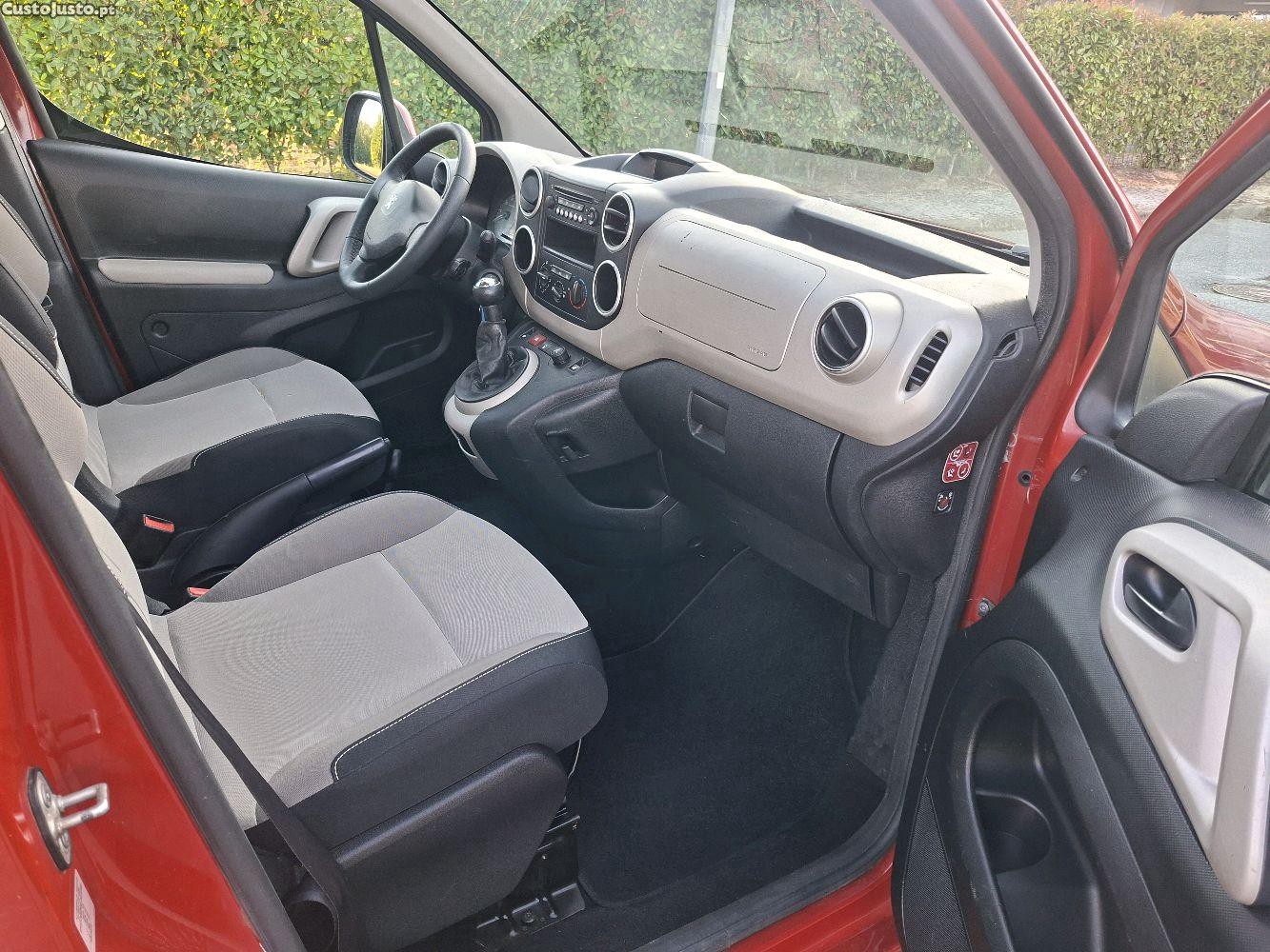 Peugeot Partner 1.6 HDI TEPEE — fotografia 3