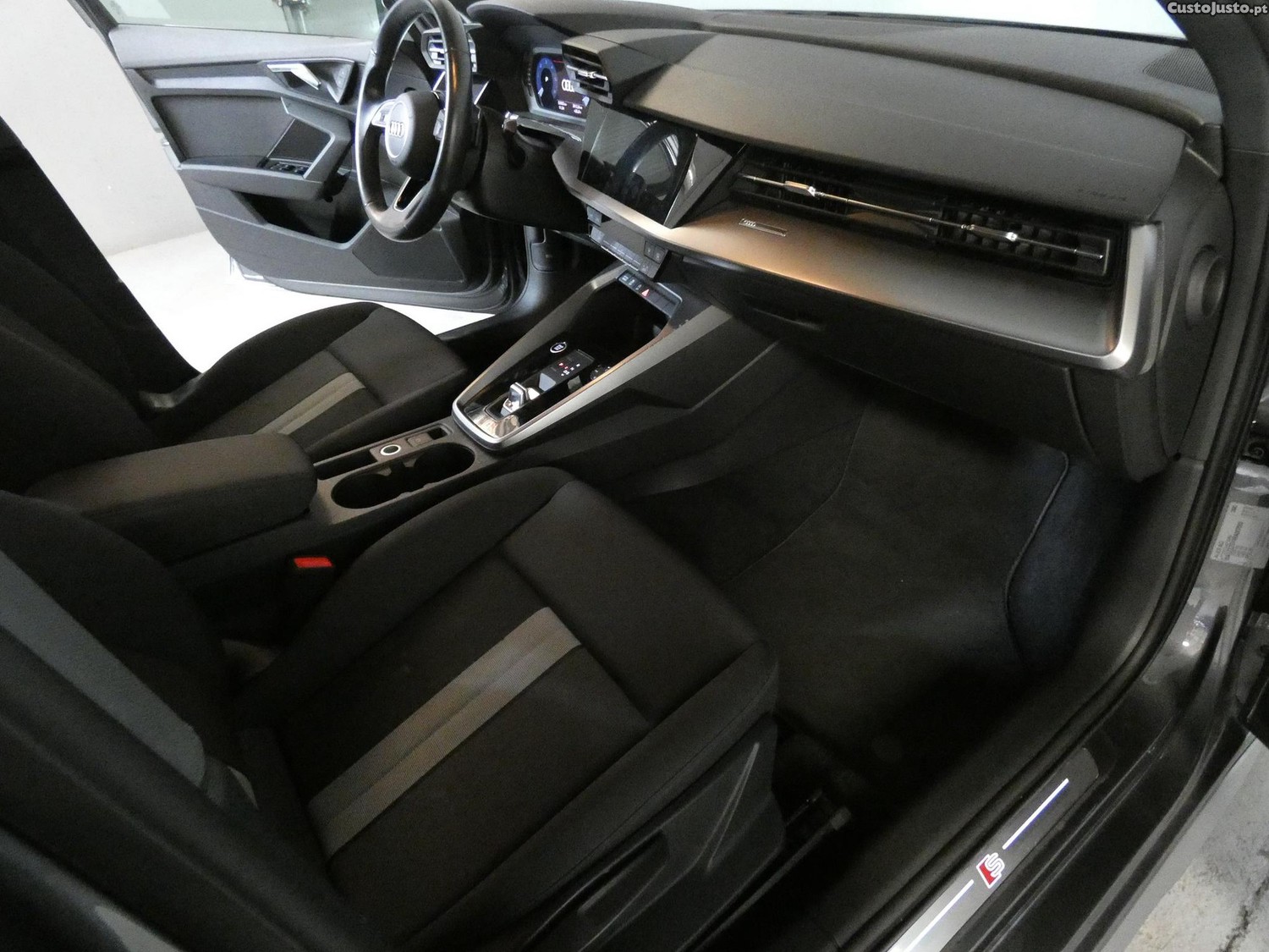 Audi A3 Limousine 30 TDI S line S tronic — fotografia 9
