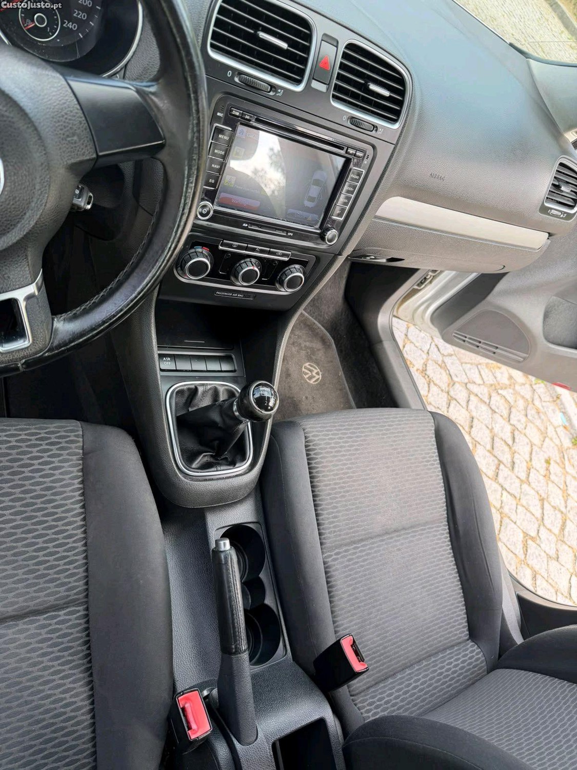 Volkswagen Golf 1.6 TDI — fotografia 11