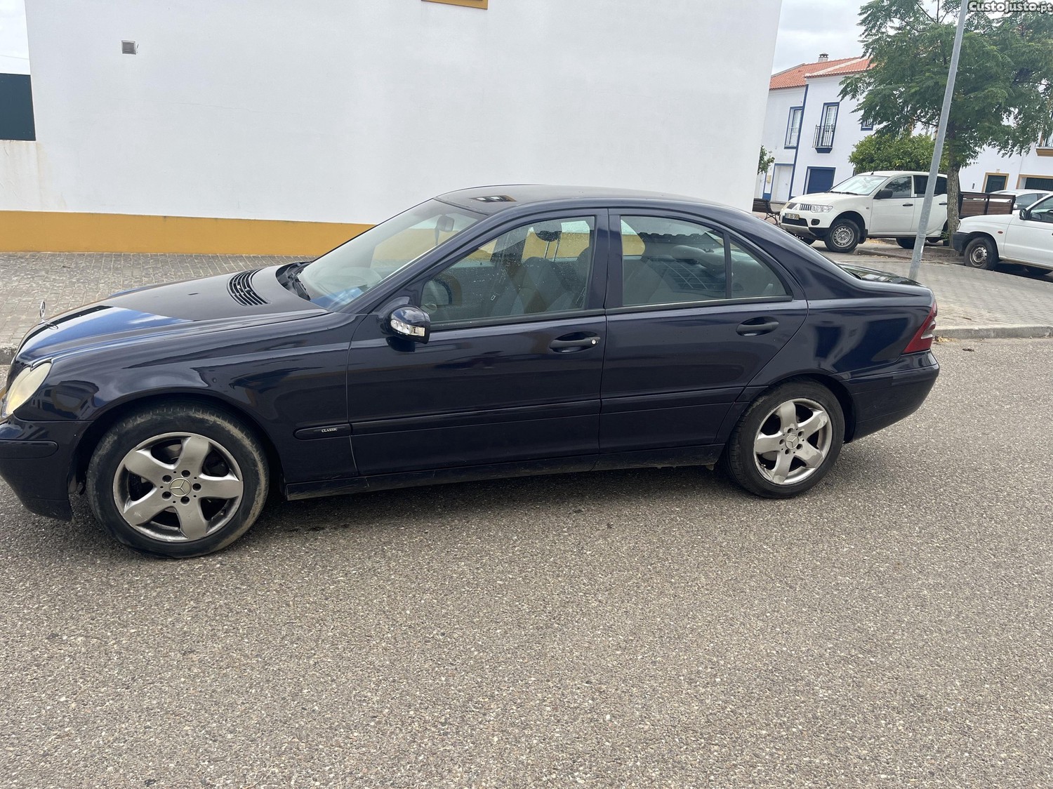 Mercedes-Benz C 220 C220 — fotografia 10