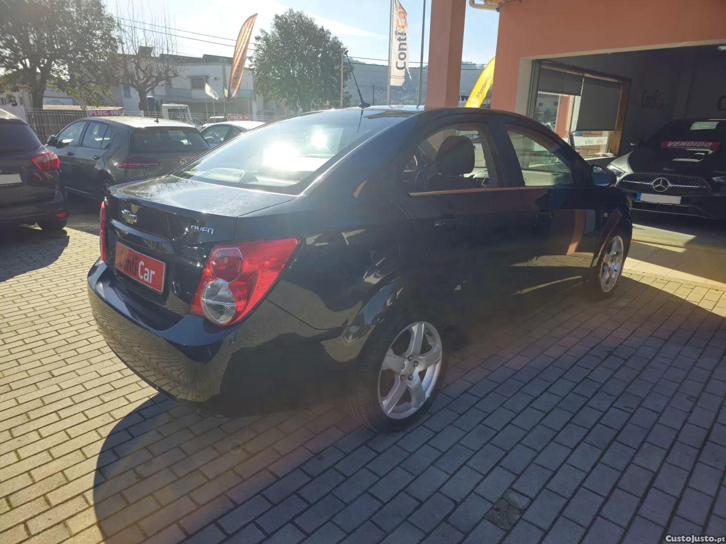 Chevrolet Aveo 1.3 vcdi lt — fotografia 10