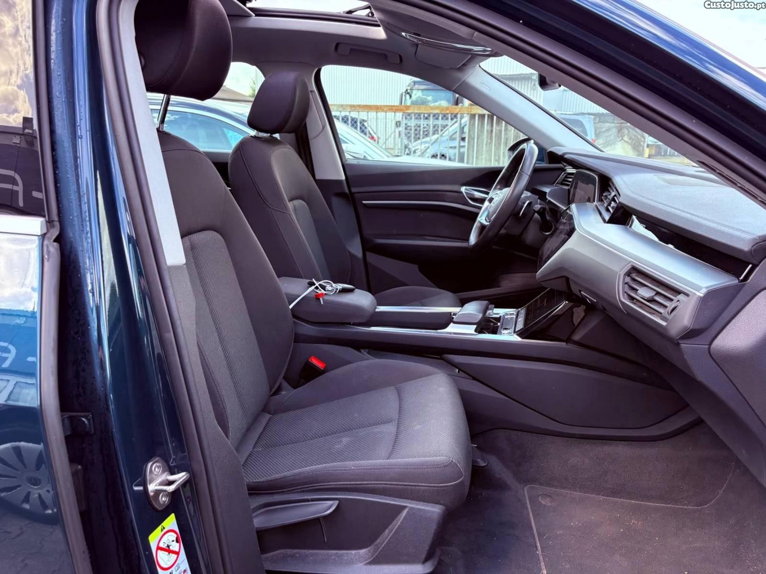 Audi e-tron Sportback 50 quattro — photo 3