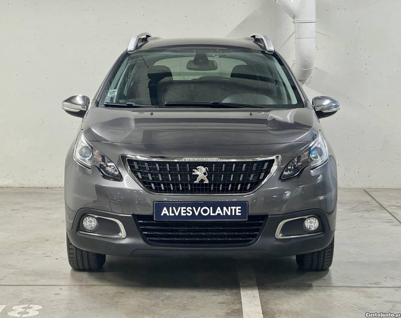 Peugeot 2008 1.2 PureTech Style — photo 2