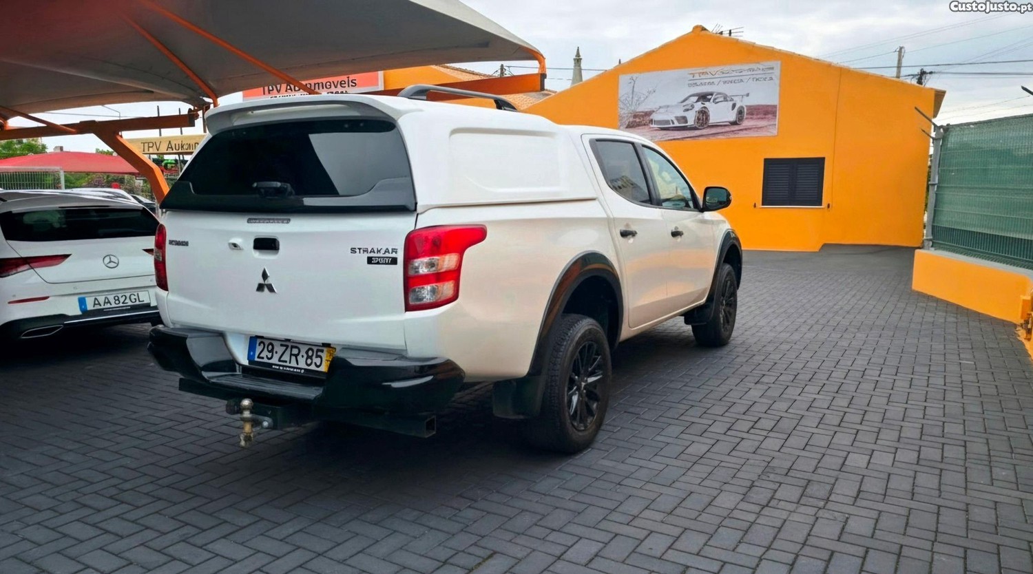 Mitsubishi L200 2.4 DI-D CD Intense Sportbox Strakar 4WD — fotografia 28