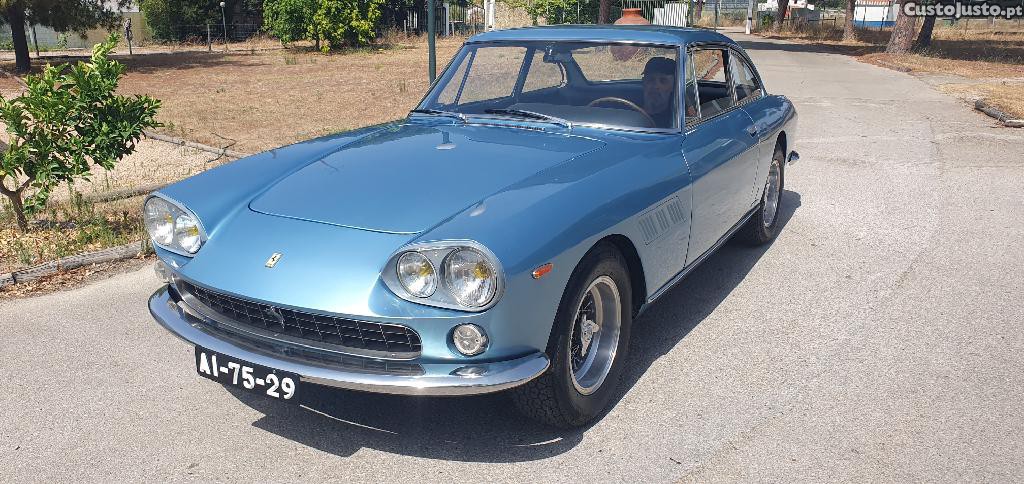Ferrari 330 GT 2+2 — fotografia 18