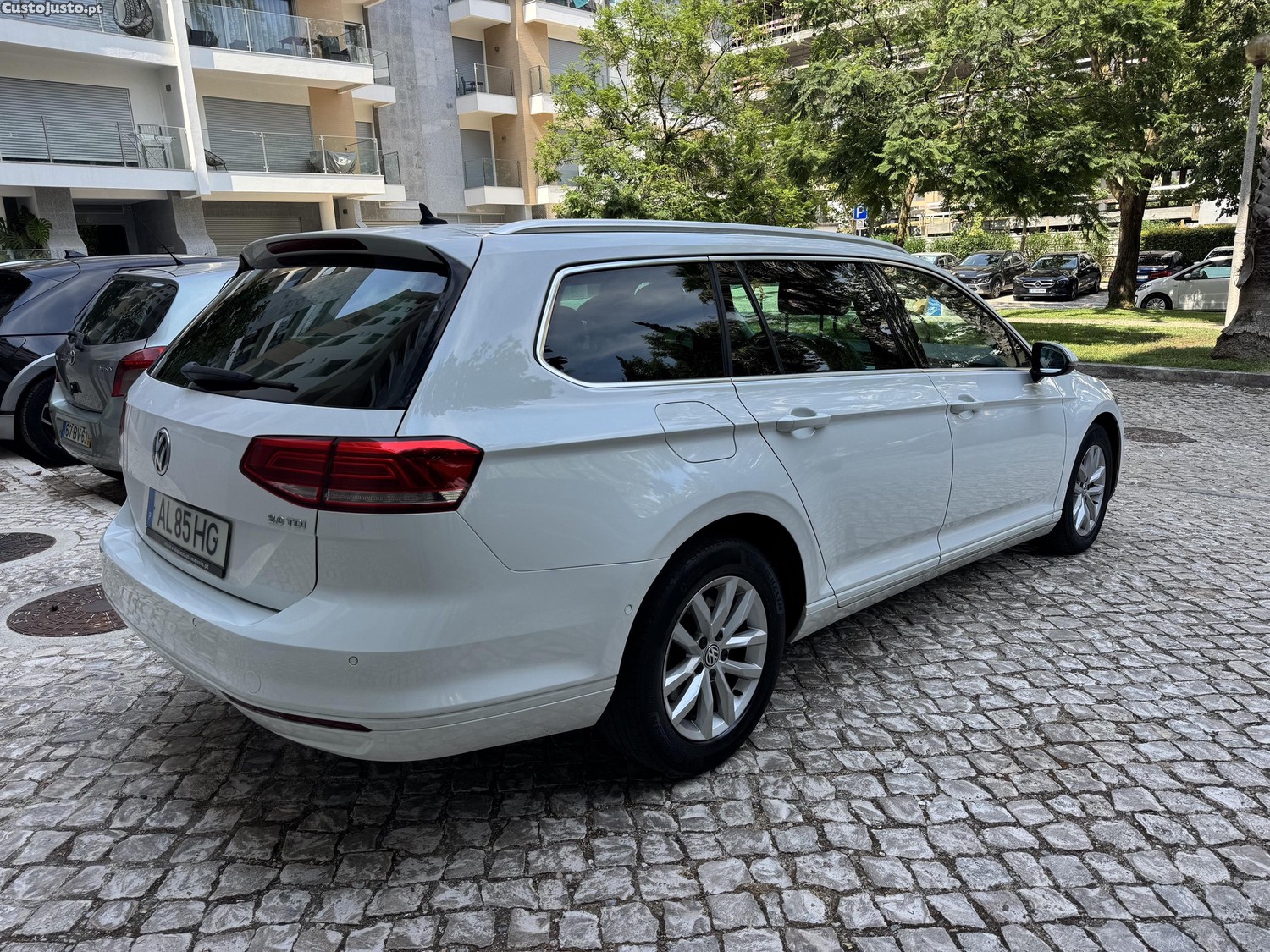 Volkswagen Passat Variant 2.0 TDI 150 cv cx automática — fotografia 9