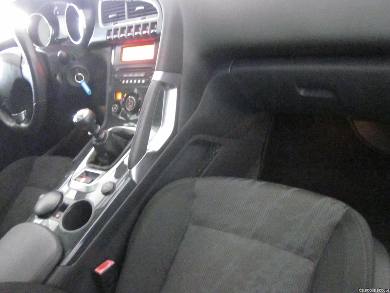 Peugeot 3008 1.6 HDI — fotografia 2