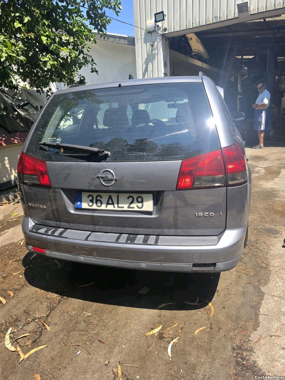 Opel Vectra 1.9 — fotografia 2