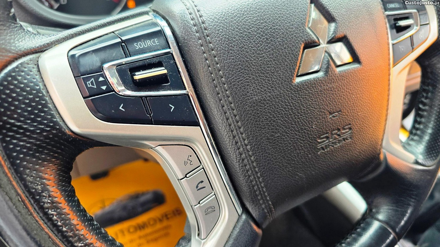 Mitsubishi L200 2.4 DI-D CD Intense Sportbox Strakar 4WD — fotografia 13