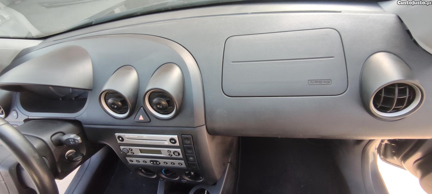 Ford Fiesta 1.2 — fotografia 7