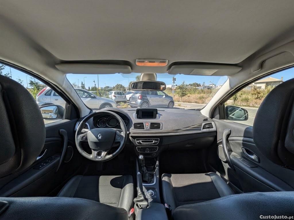 Renault Mégane 1.5dCi - 11 — photo 4