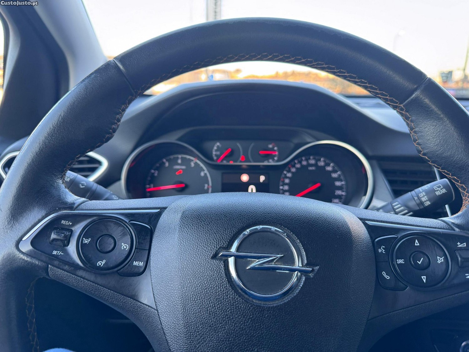 Opel Crossland X 1.2 T Innovation Aut. — fotografia 5