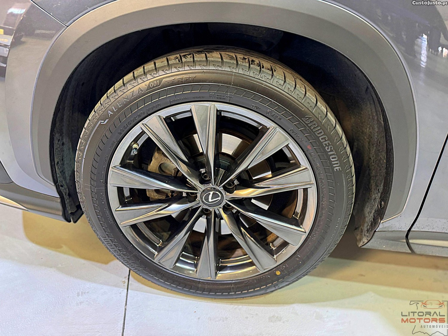 Lexus NX 450H+ E-FOUR F SPORT-Pack — fotografia 13