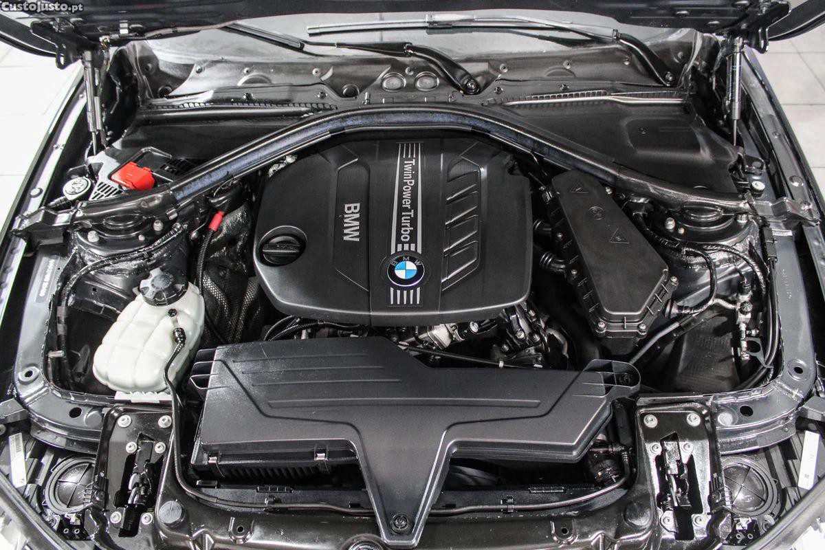 BMW 318 d Auto Line Sport — fotografia 12