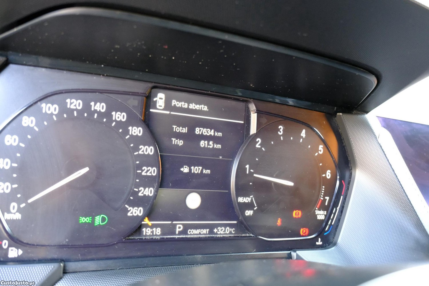 BMW 118 i Pack Desportivo M Auto — fotografia 10
