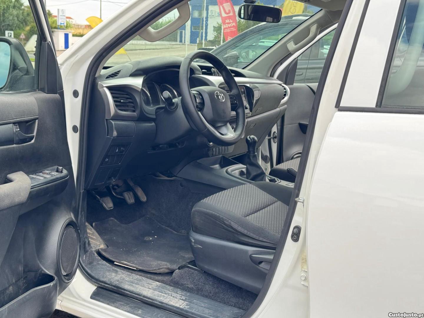 Toyota Hilux 2.4 D-4D 4x4 CD CM 5Lug 150cv — fotografia 15