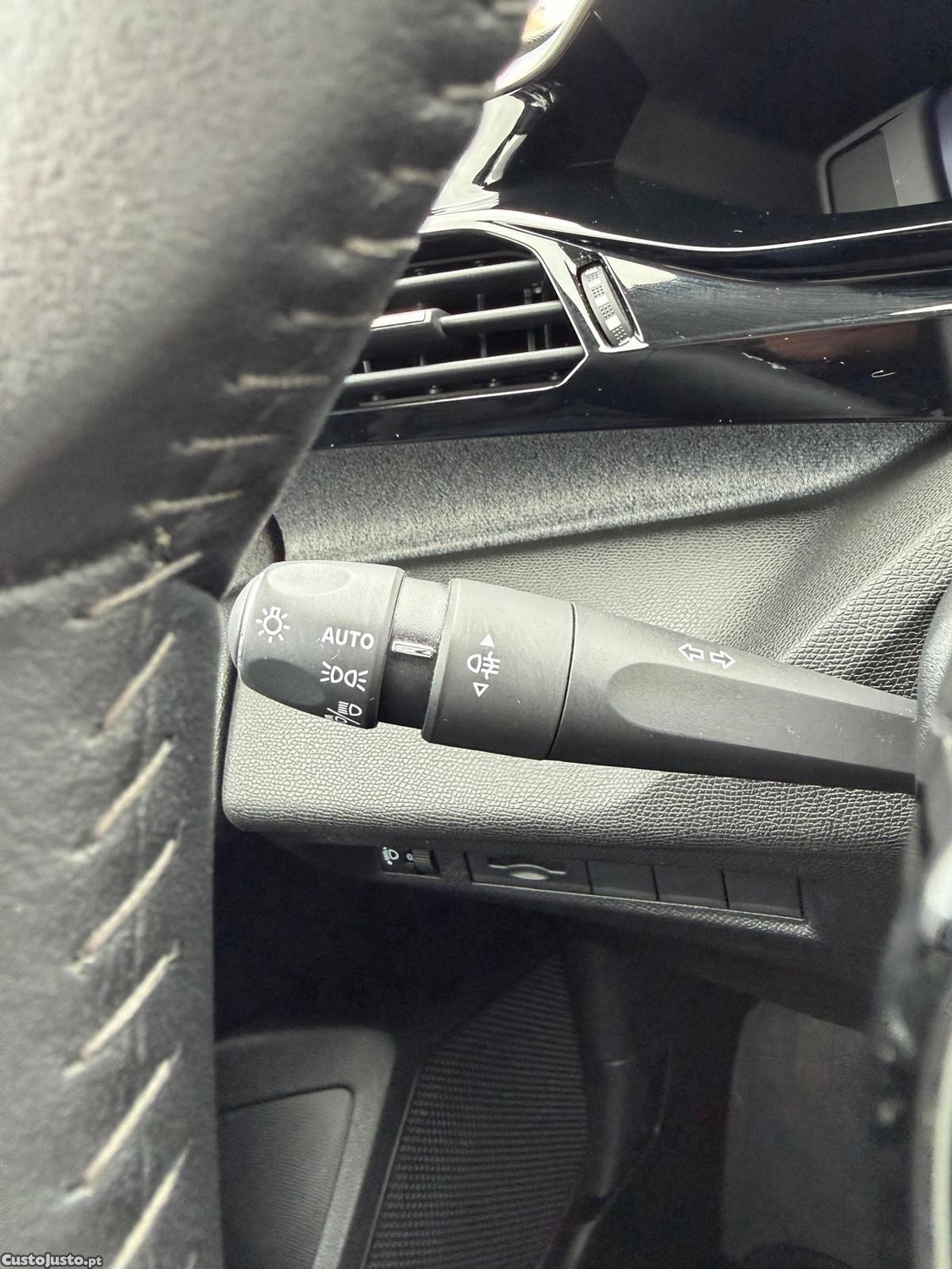 Peugeot 308 1.2 PureTech Allure — fotografia 9