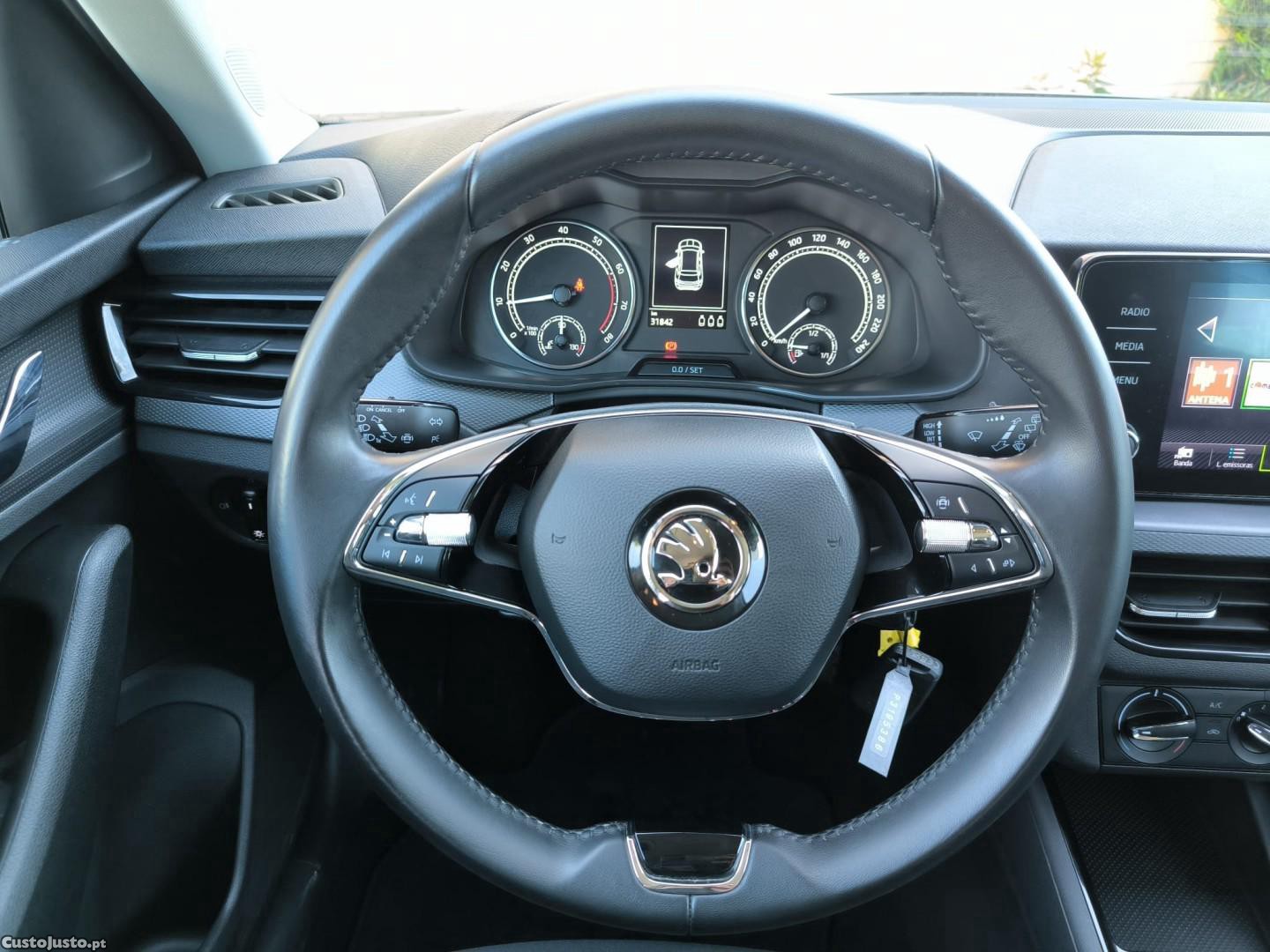 Skoda Kamiq 1.0 TSI — fotografia 11
