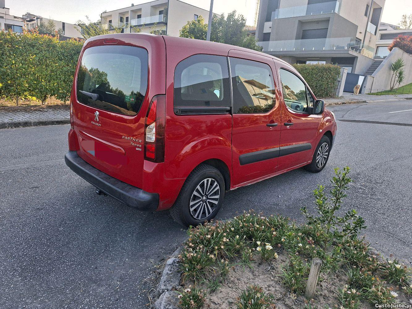 Peugeot Partner 1.6 HDI TEPEE — fotografia 2