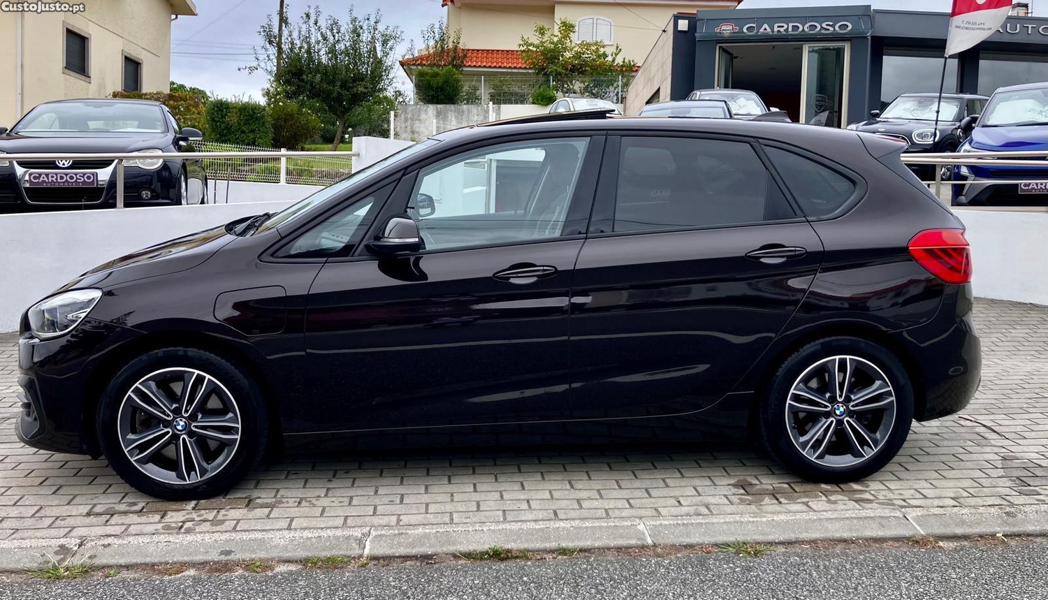 BMW 225 Active Tourer XE Plug in Hybrid — photo 2