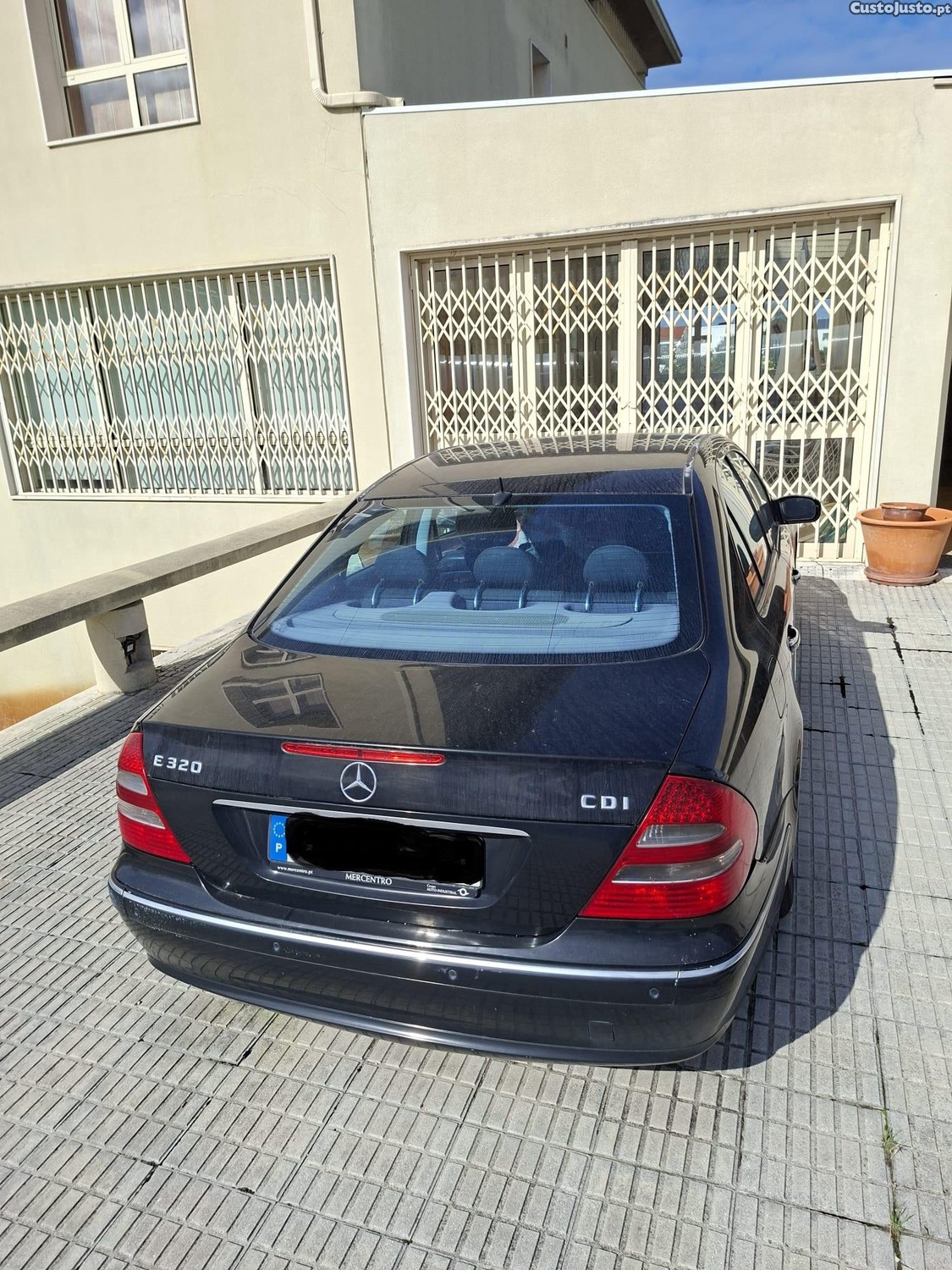 Mercedes-Benz E 320 CDi Avangarde — fotografia 16