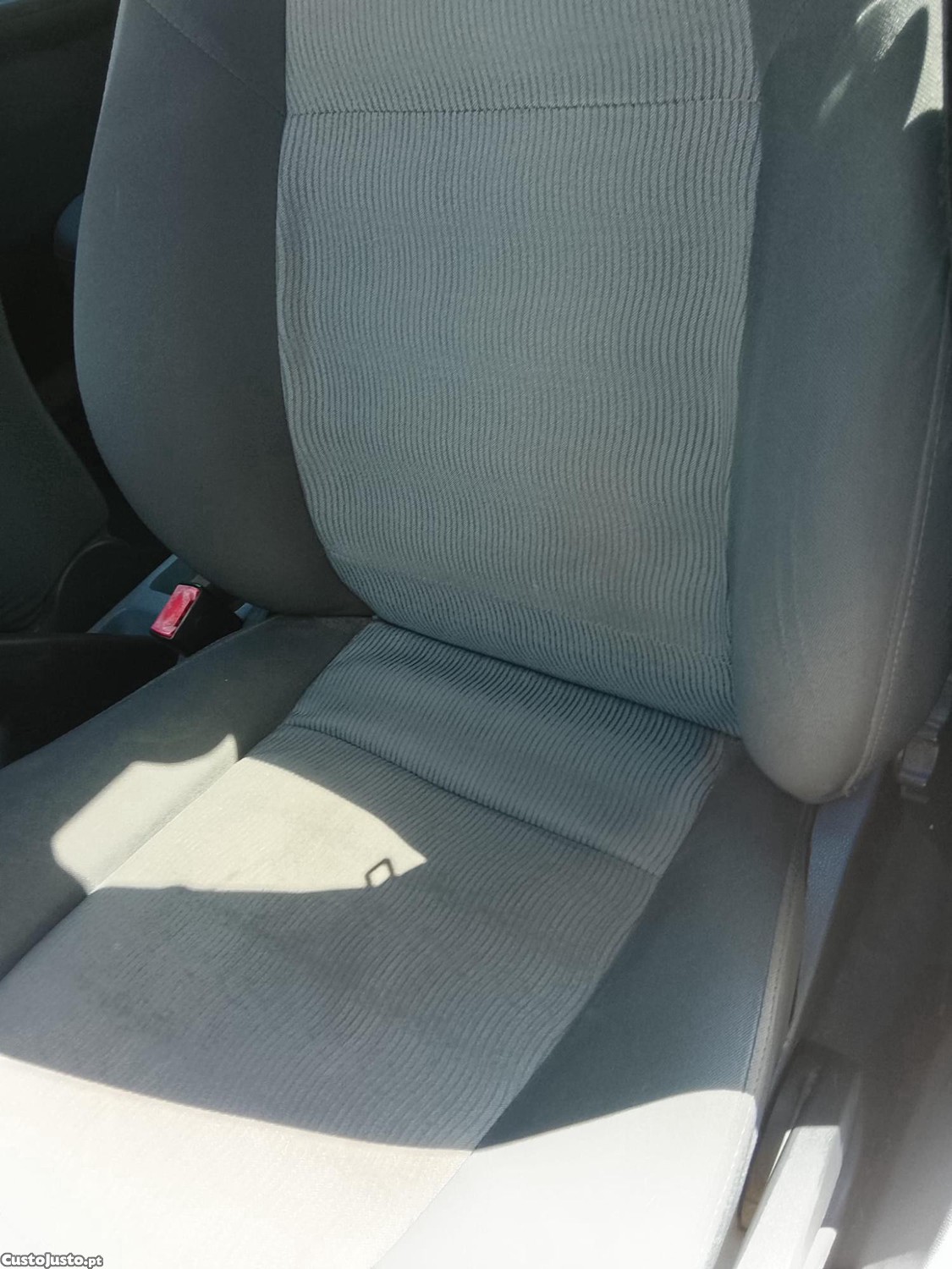 Skoda Fabia 1.4 gasolina Muito Bom estado-Barato oportunidade! — fotografia 8
