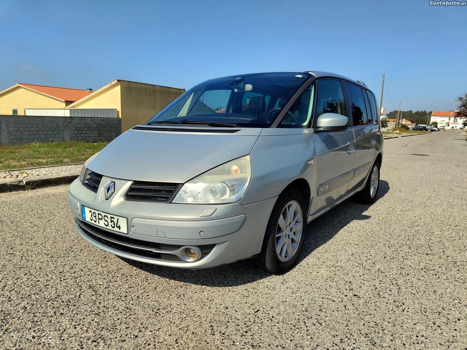 Renault Espace 2.0 dCi Initiale Paris — photo 2