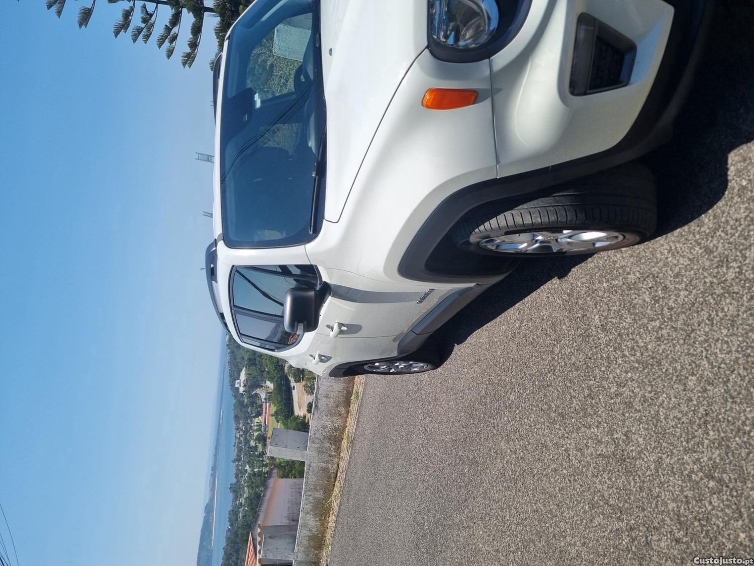 Jeep Renegade 1.6 M-Jet Limited FWD - 18 — photo 4