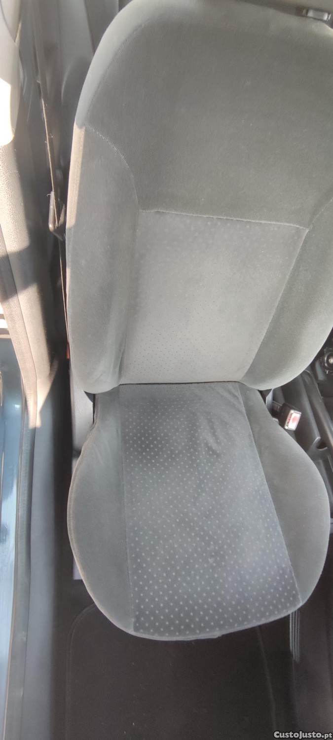 Ford Fiesta 1.2 — fotografia 5