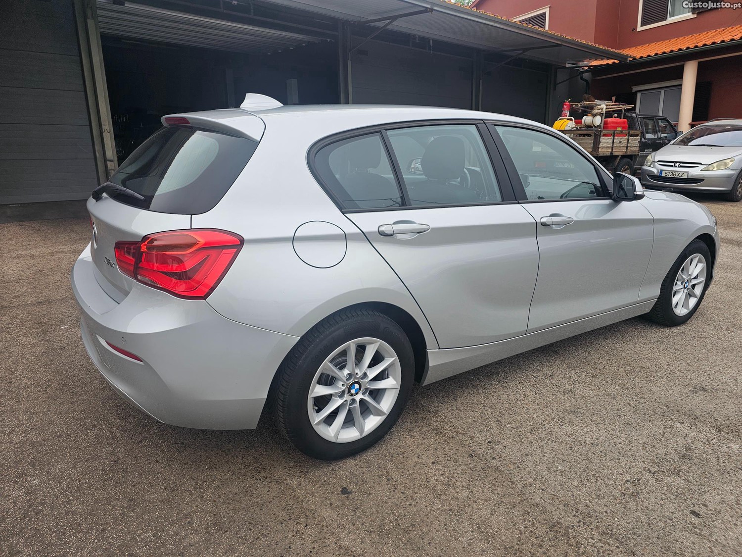 BMW 116 D — fotografia 9