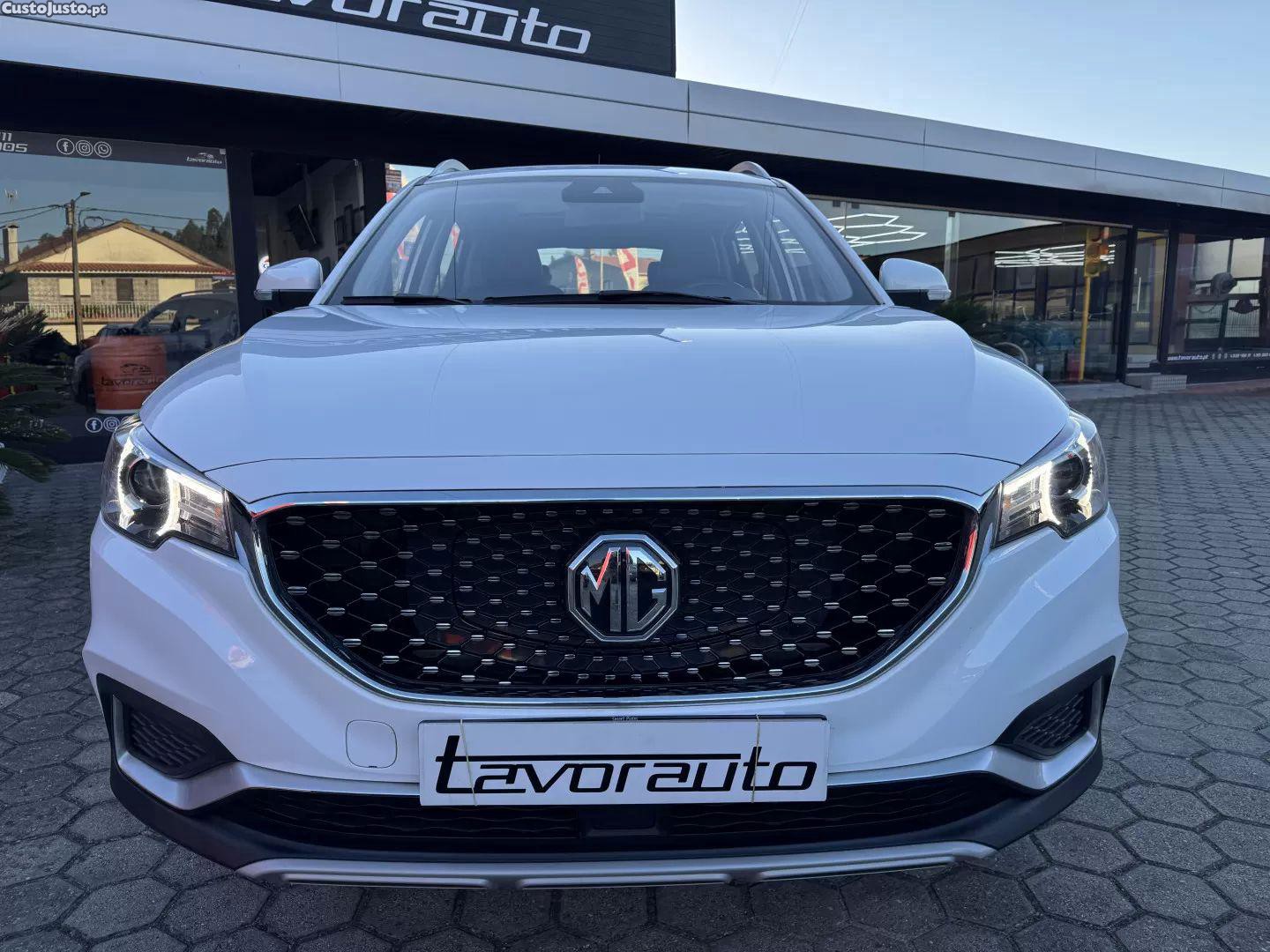 MG ZS Ev 44.5 kwh luxury — photo 3