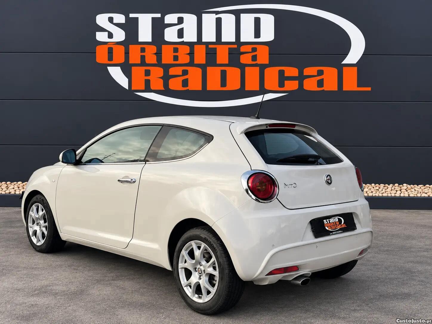 Alfa Romeo Mito 1.3 JTD Distinctive S&S - 12 — photo 4