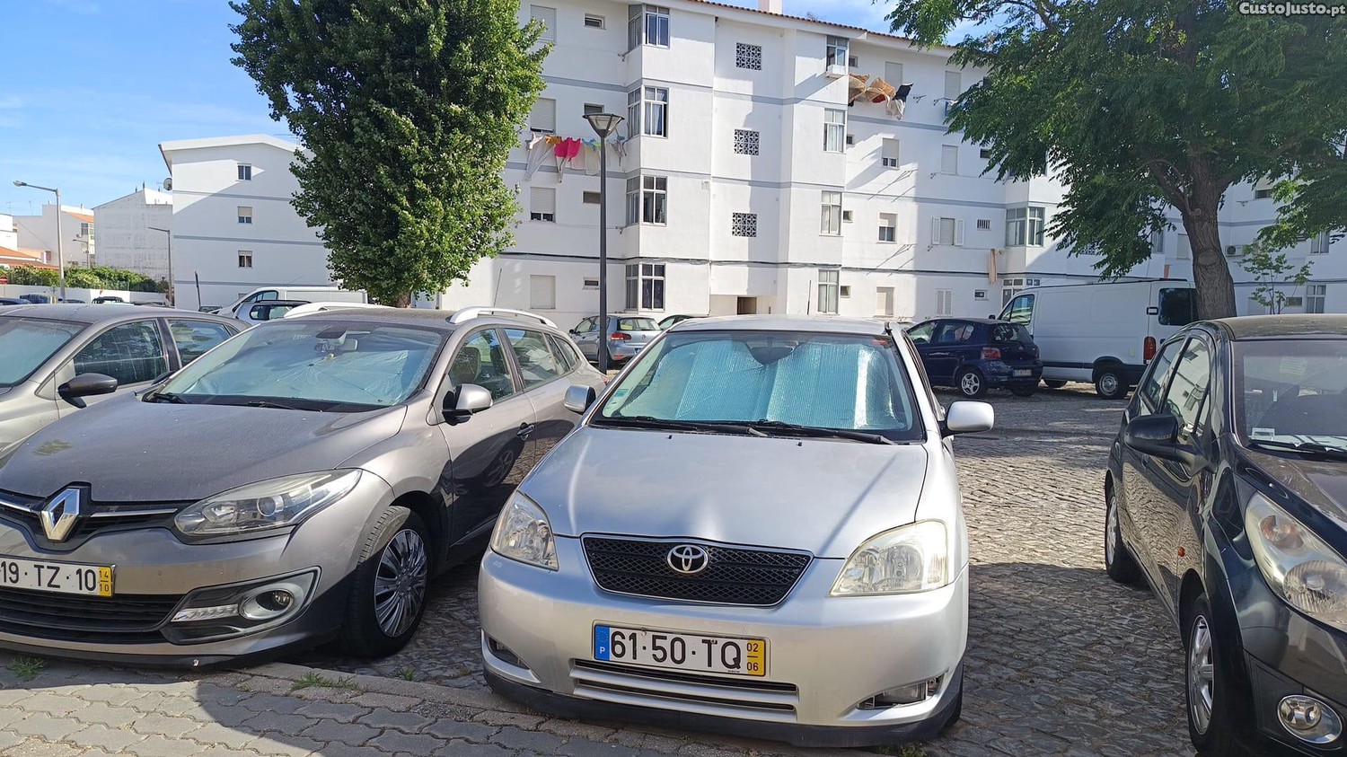 Toyota Corolla sedan — fotografia 12
